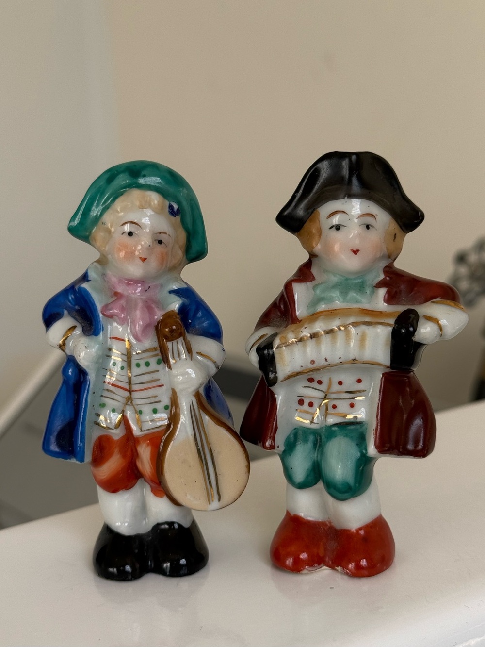 Set of 2 18th-Century Themed Porcelain Musical Playing Figurines Occupied Japan